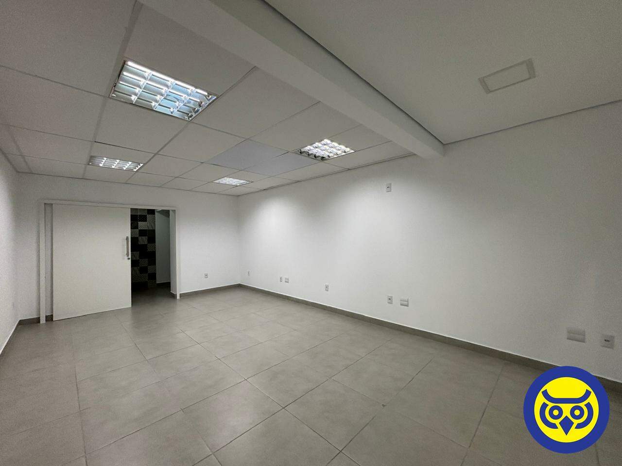 Prédio Comercial para aluguel no Centro: 
