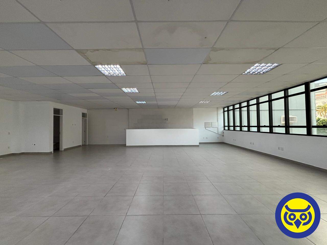 Prédio Comercial para aluguel no Centro: 