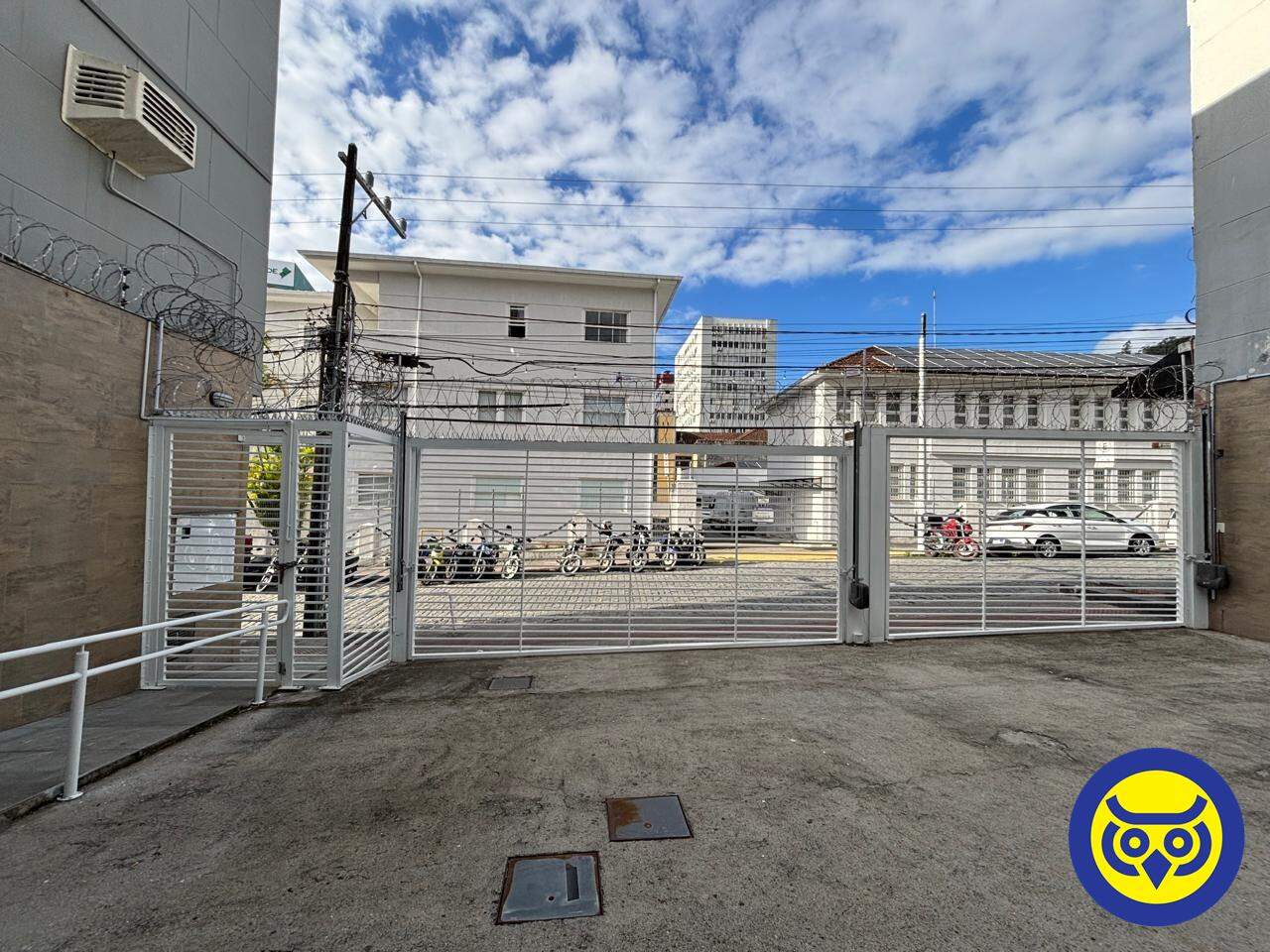 Prédio Comercial para aluguel no Centro: 