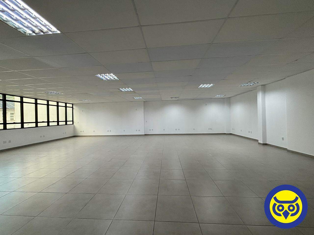 Prédio Comercial para aluguel no Centro: 