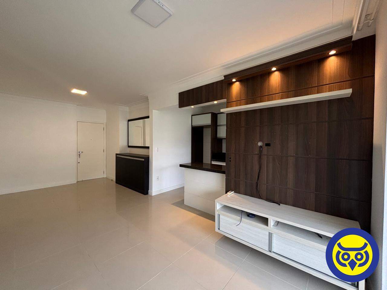 Apartamento para aluguel no Saco Grande: 