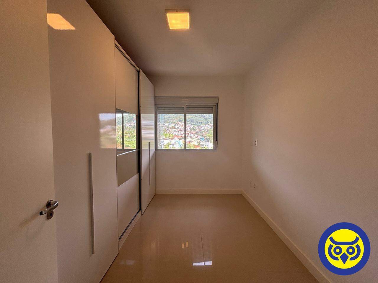 Apartamento para aluguel no Saco Grande: 