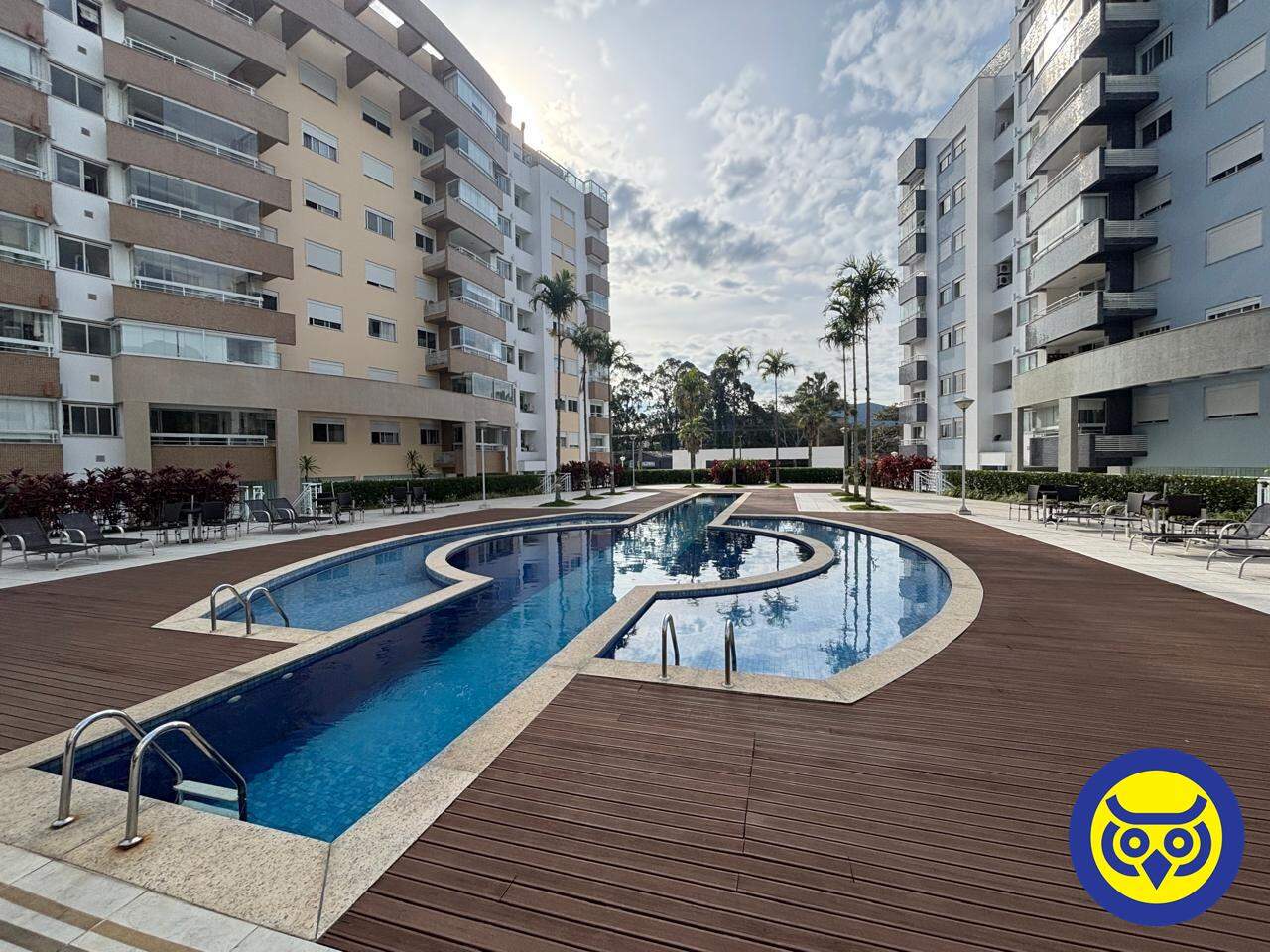 Apartamento para aluguel no Saco Grande: 