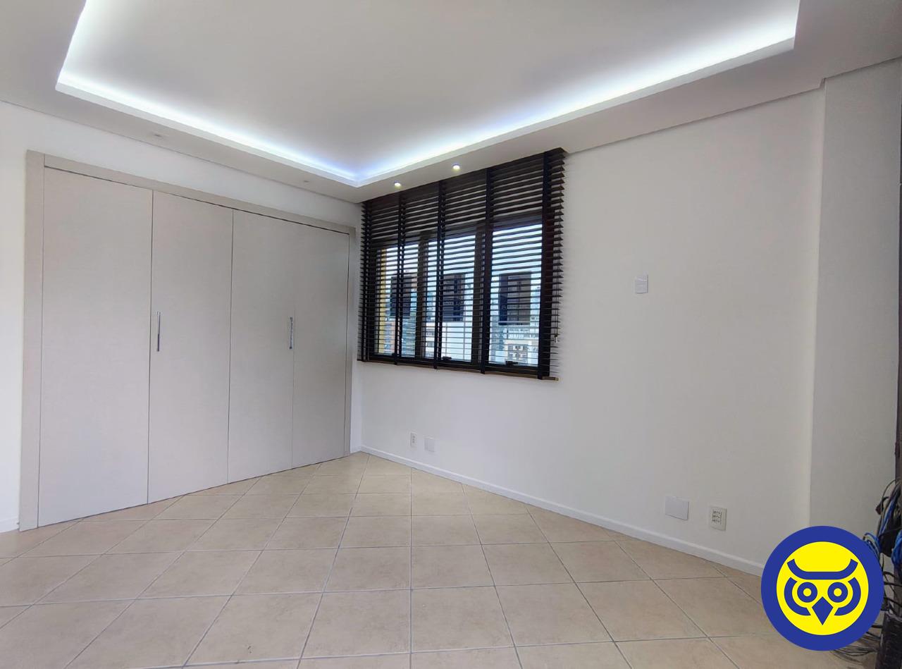 Sala para aluguel no Centro: 