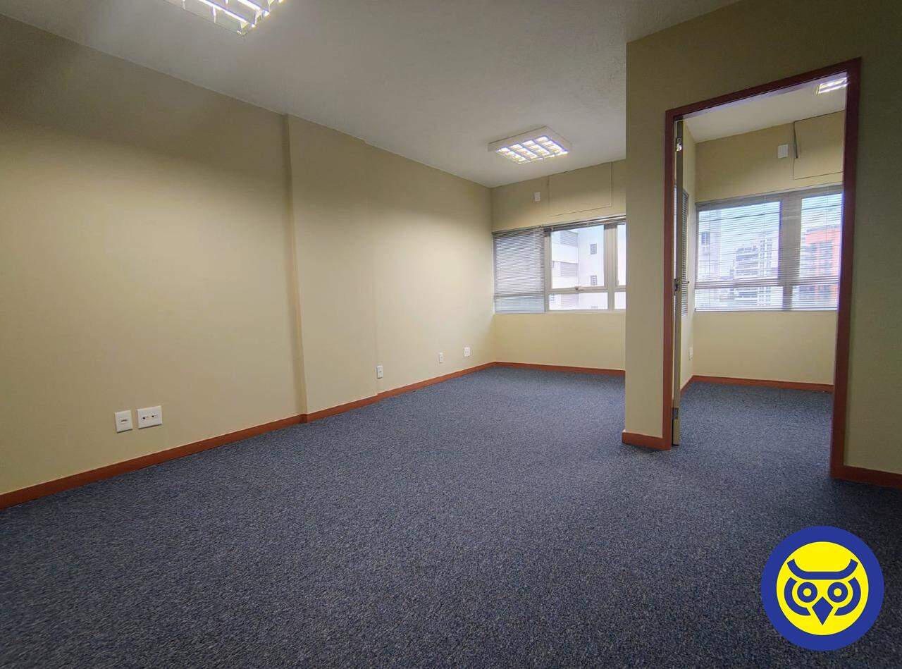 Sala para aluguel no Centro: 