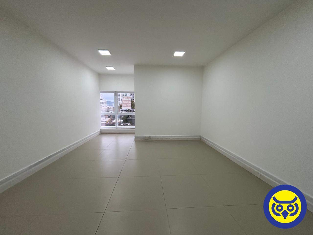 Salas/Conjuntos para aluguel no Canto: 