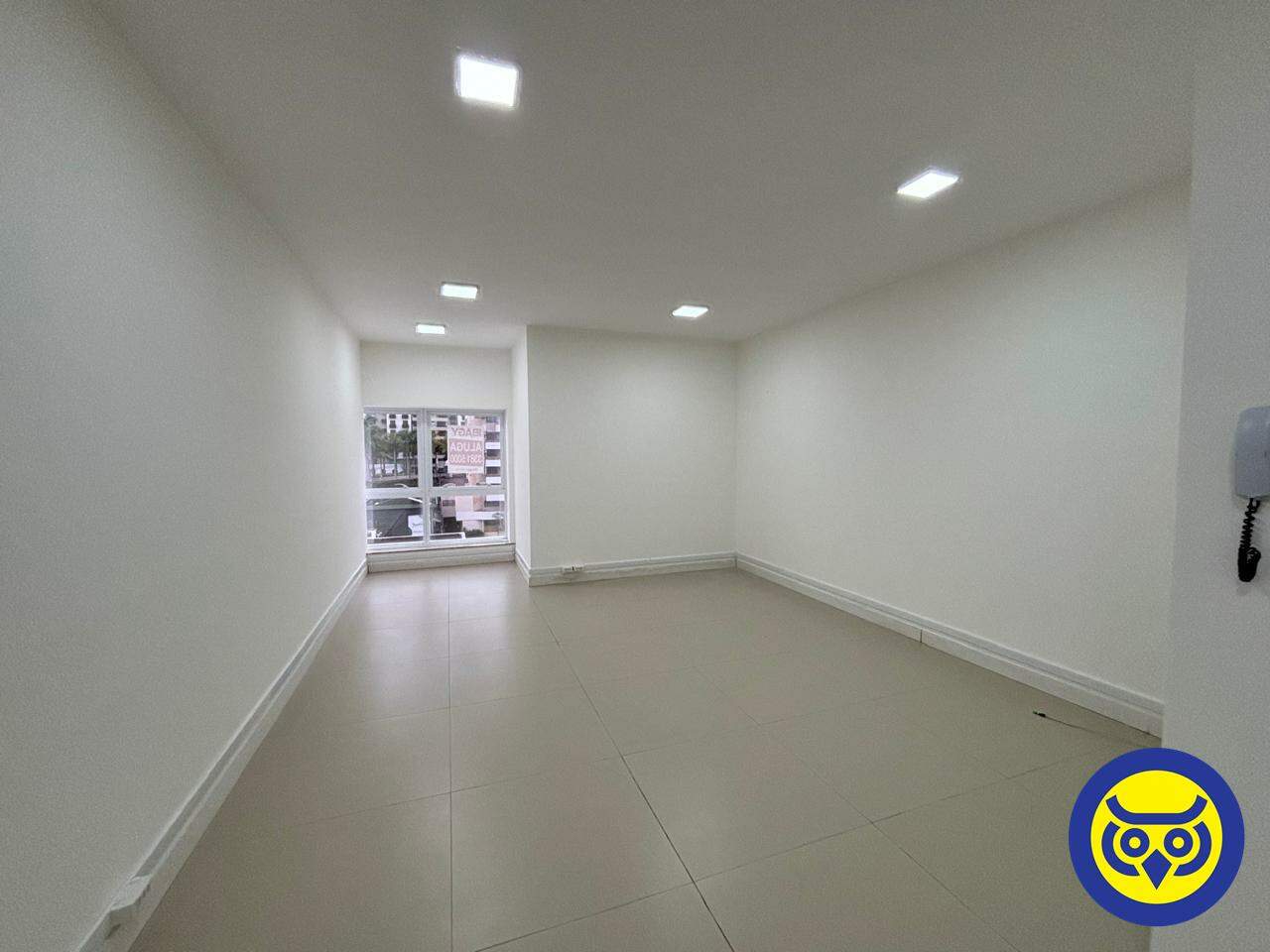 Salas/Conjuntos para aluguel no Canto: 