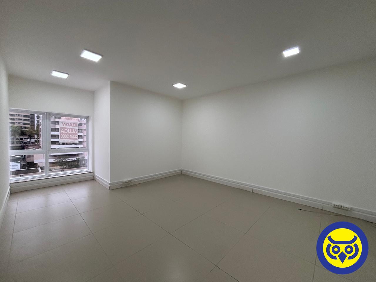 Salas/Conjuntos para aluguel no Canto: 