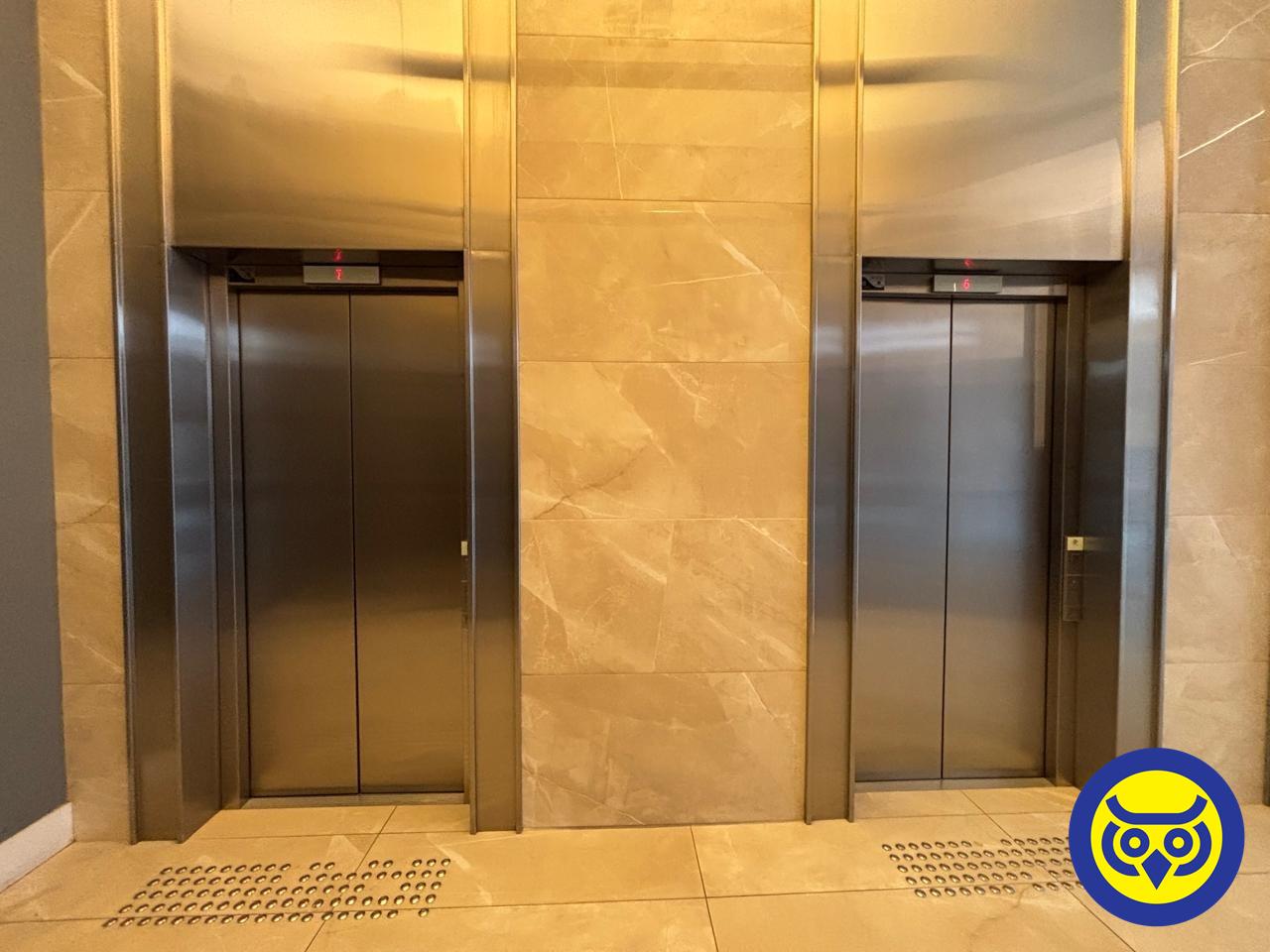 Salas/Conjuntos para aluguel no Canto: 