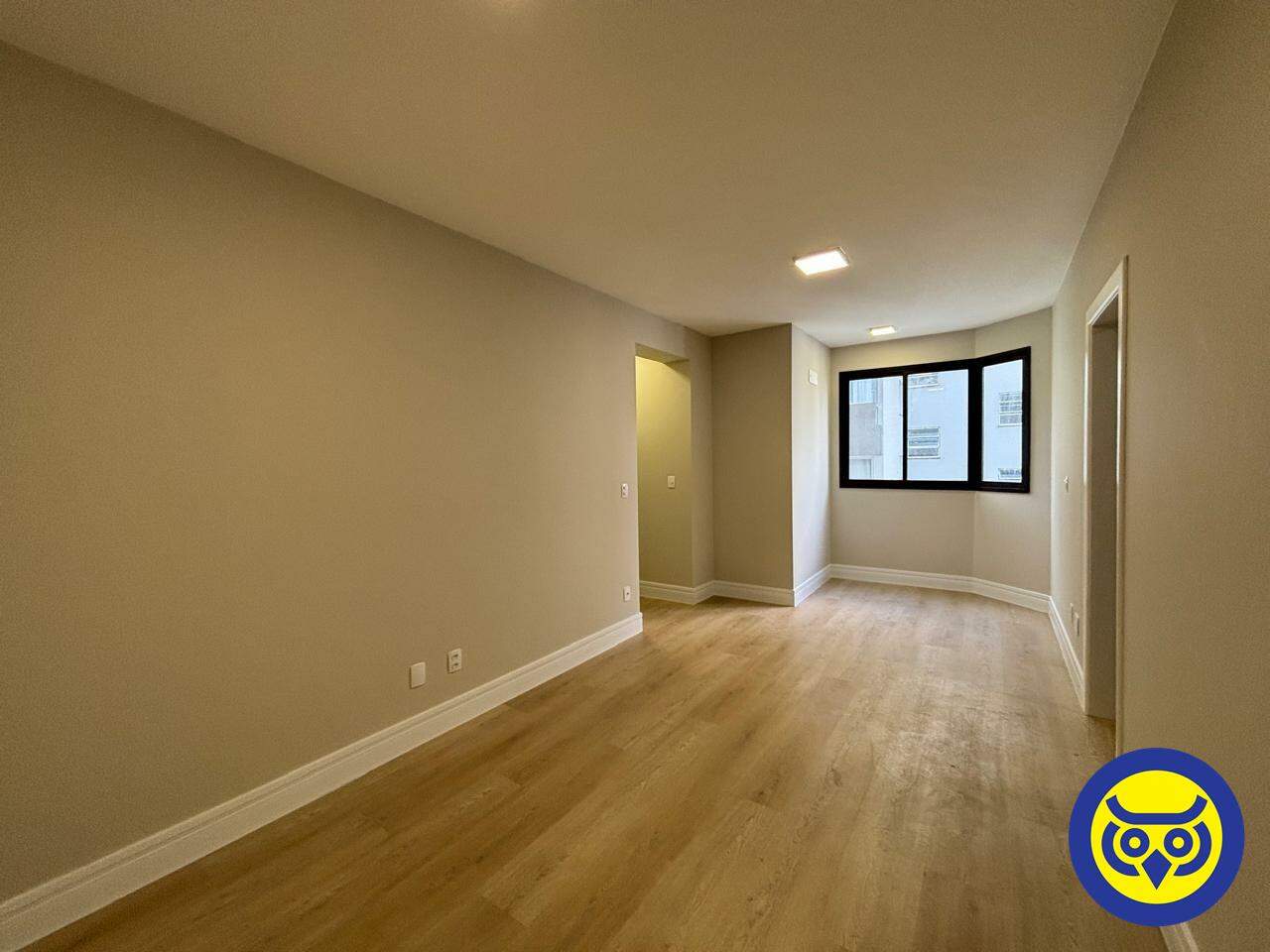 Apartamento para aluguel no Agronômica: 