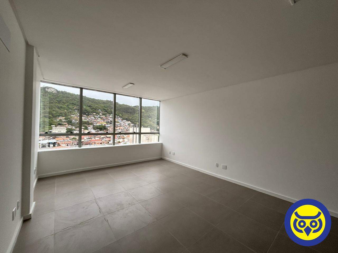 Salas/Conjuntos para aluguel no Saco Dos Limões: 