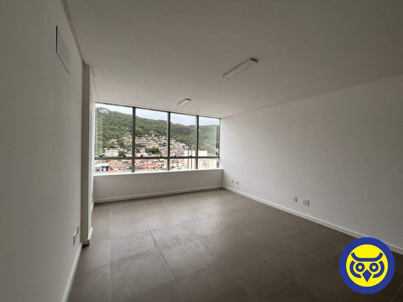 Salas/Conjuntos para aluguel no Saco Dos Limões: 