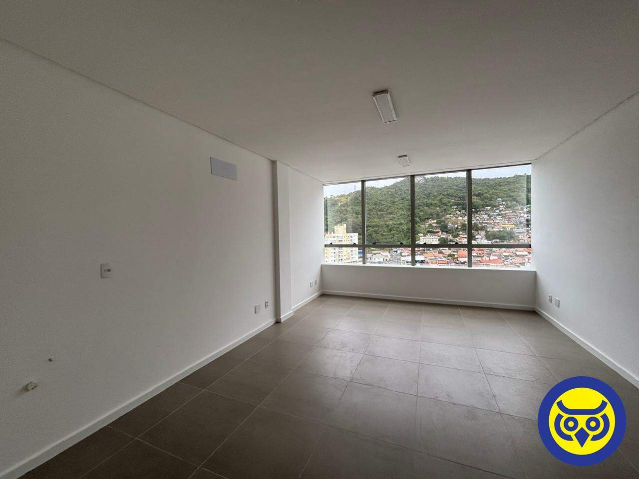 Salas/Conjuntos para aluguel no Saco Dos Limões: 