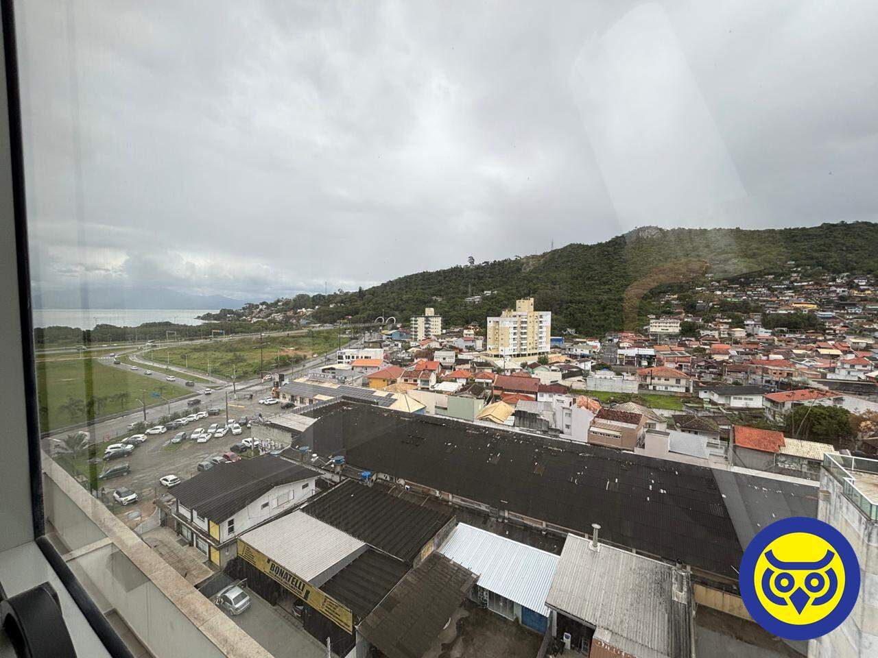 Salas/Conjuntos para aluguel no Saco Dos Limões: 