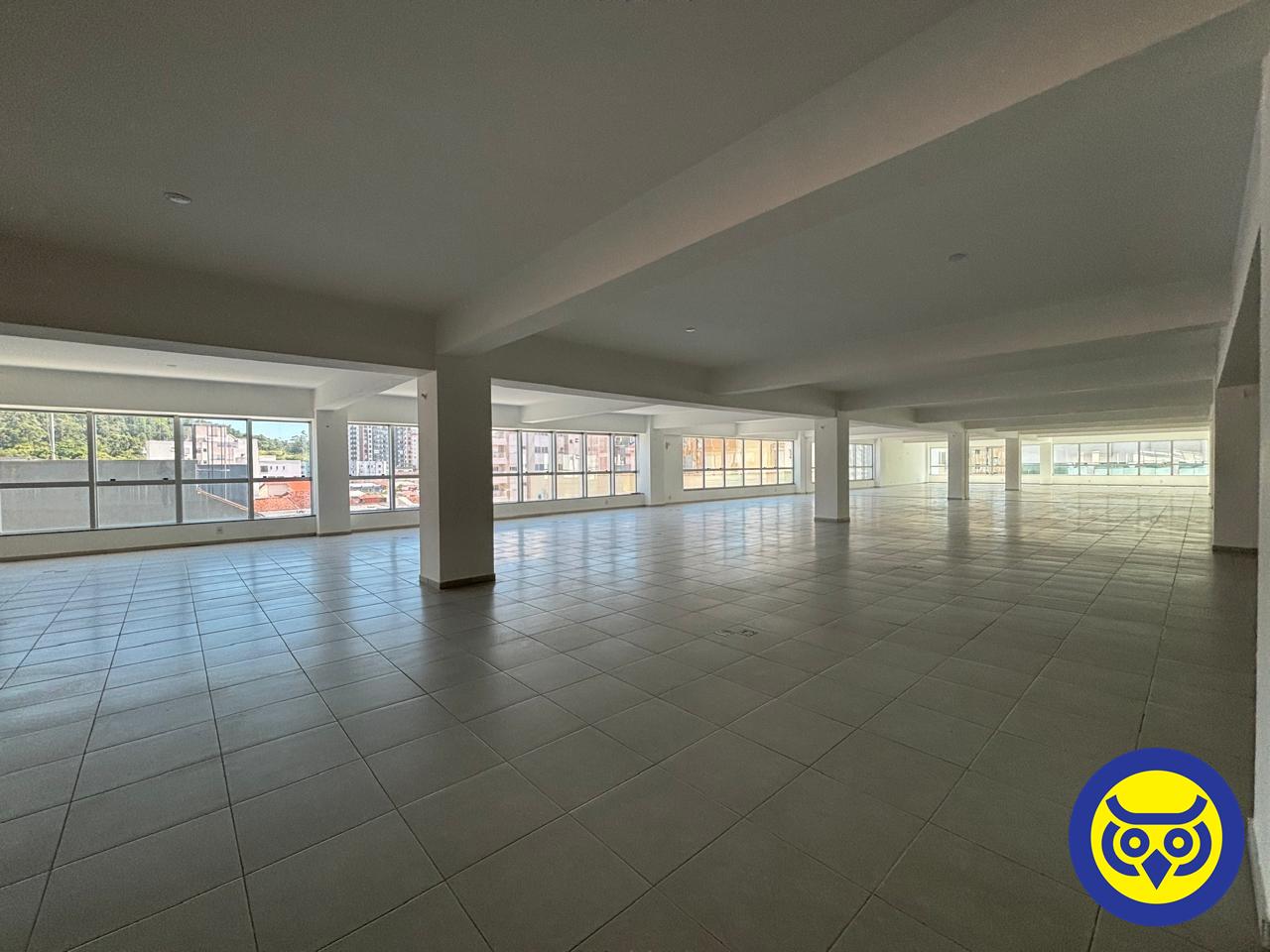 Salas/Conjuntos para aluguel no Trindade: 