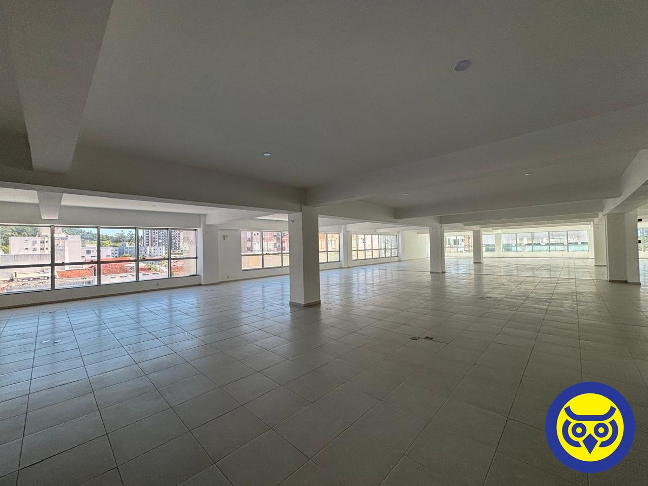 Salas/Conjuntos para aluguel no Trindade: 