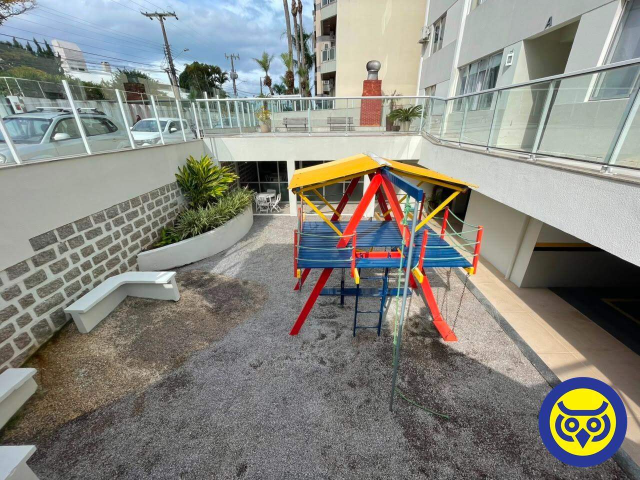 Apartamento para aluguel no Coqueiros: