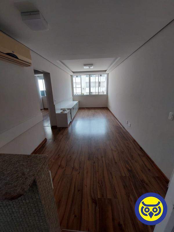 Apartamento para aluguel no Centro: 