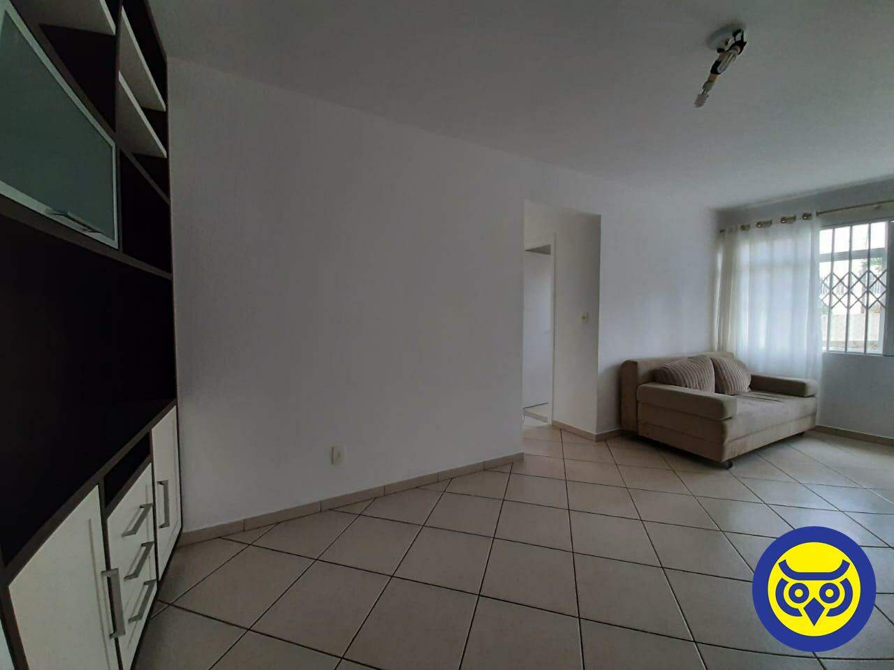Apartamento para aluguel no Carvoeira: 
