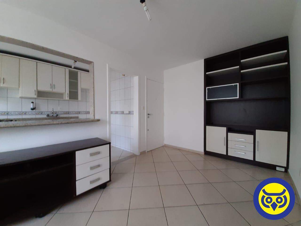 Apartamento para aluguel no Carvoeira: 
