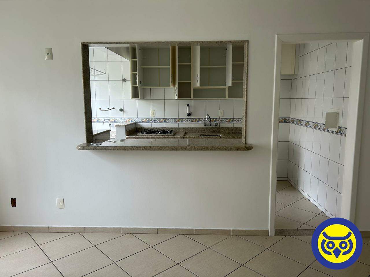 Apartamento para aluguel no Carvoeira: 