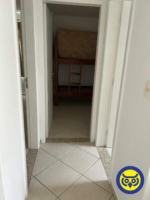 Apartamento para aluguel no Carvoeira: 