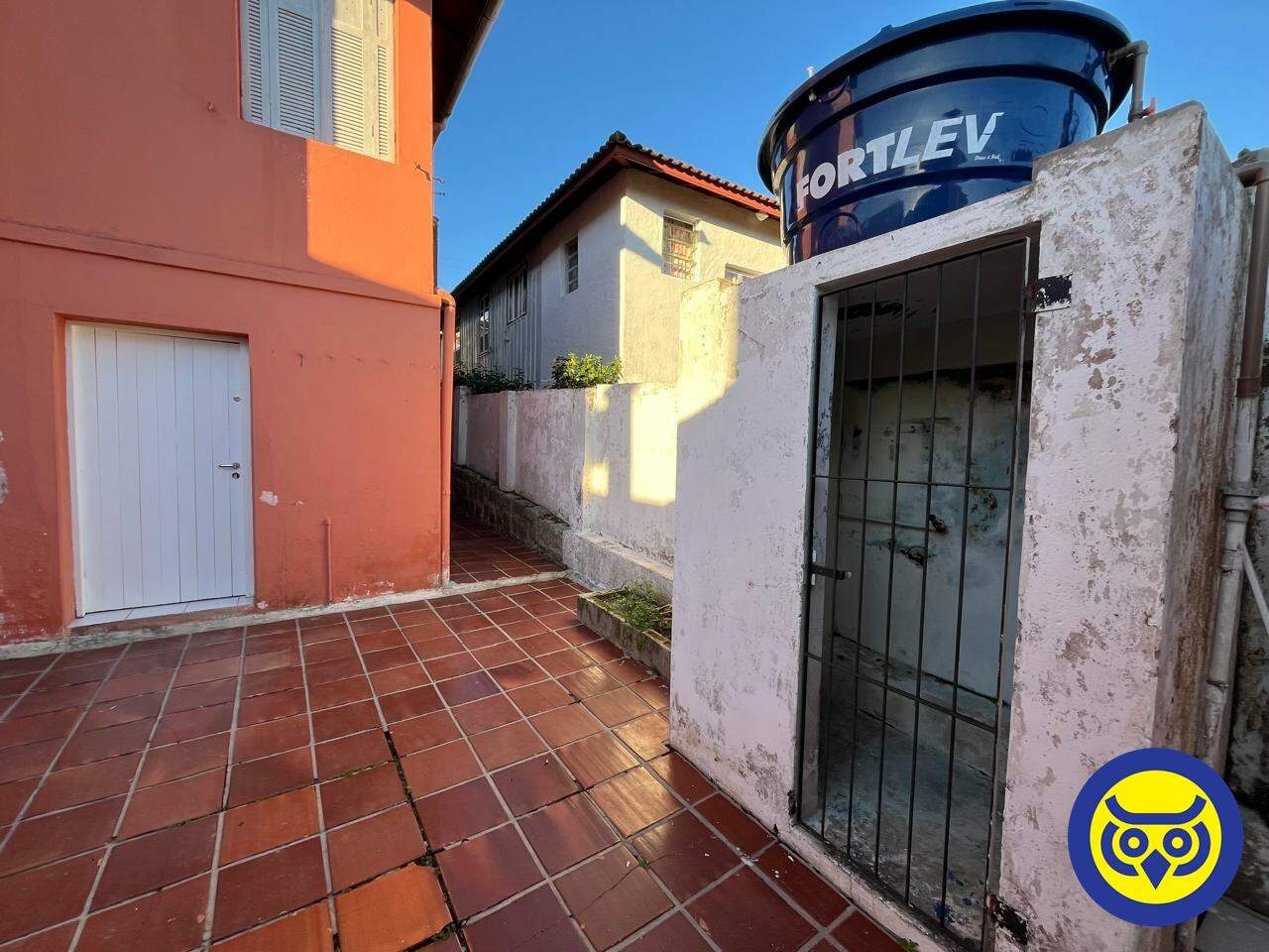 Casa para aluguel no Agronômica: 