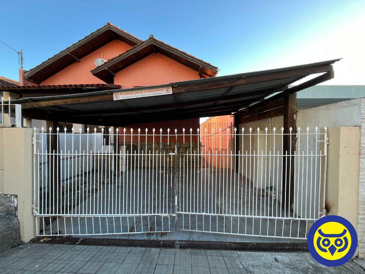 Casa para aluguel no Agronômica: 