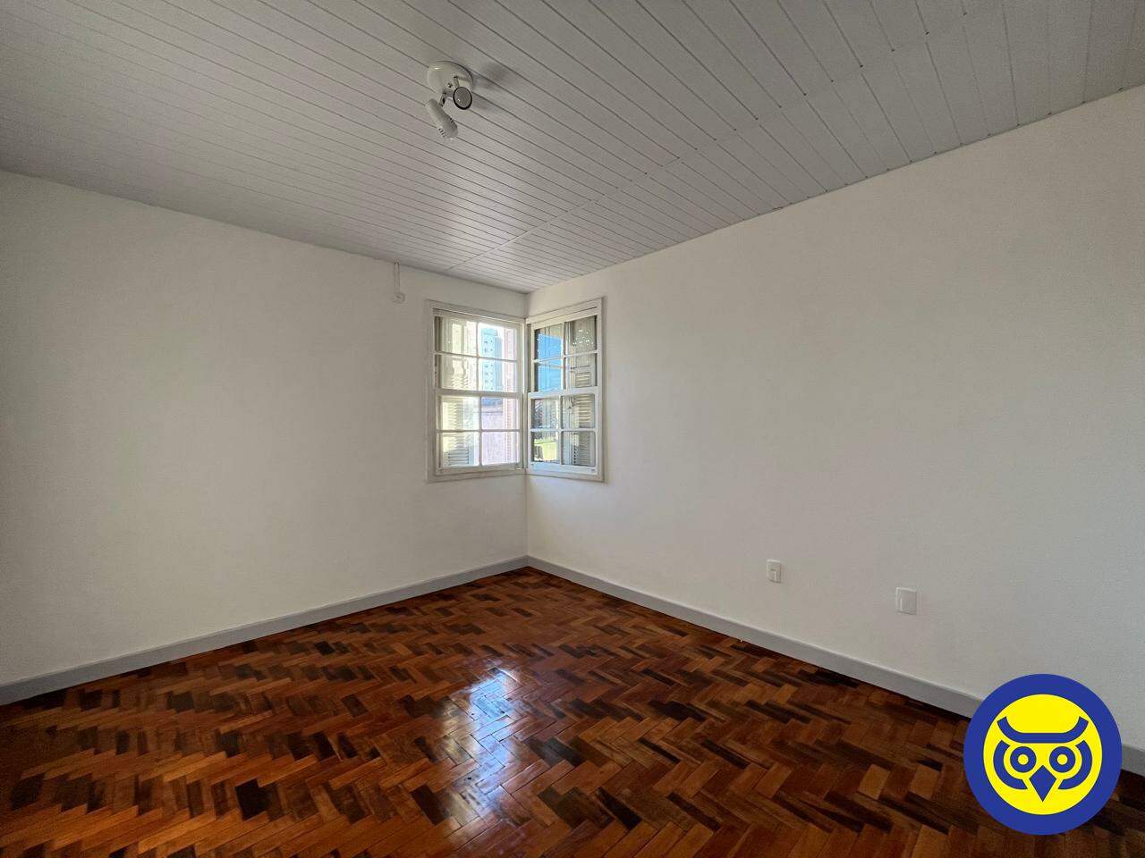 Casa para aluguel no Agronômica: 
