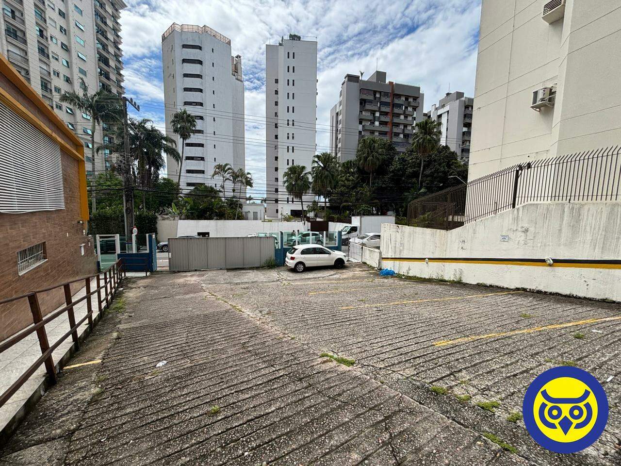 Casa para aluguel no Agronômica: 