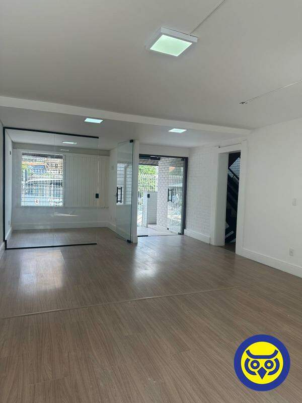 Casa para aluguel no Centro: 