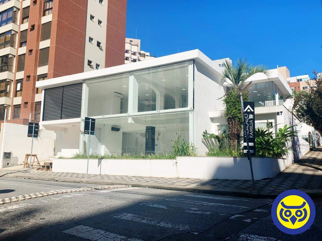 Casa comercial para aluguel no Centro: 