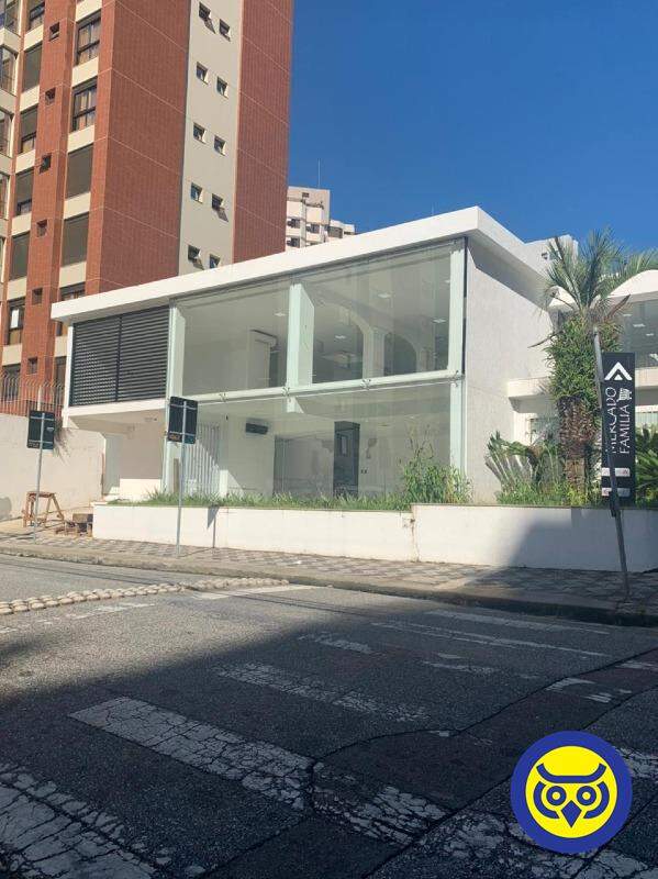 Casa comercial para aluguel no Centro: