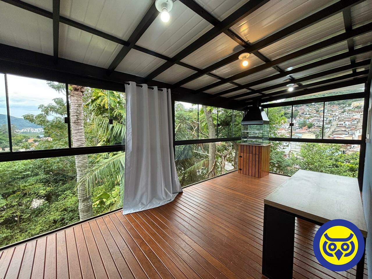 Casa para aluguel no Agronômica: 