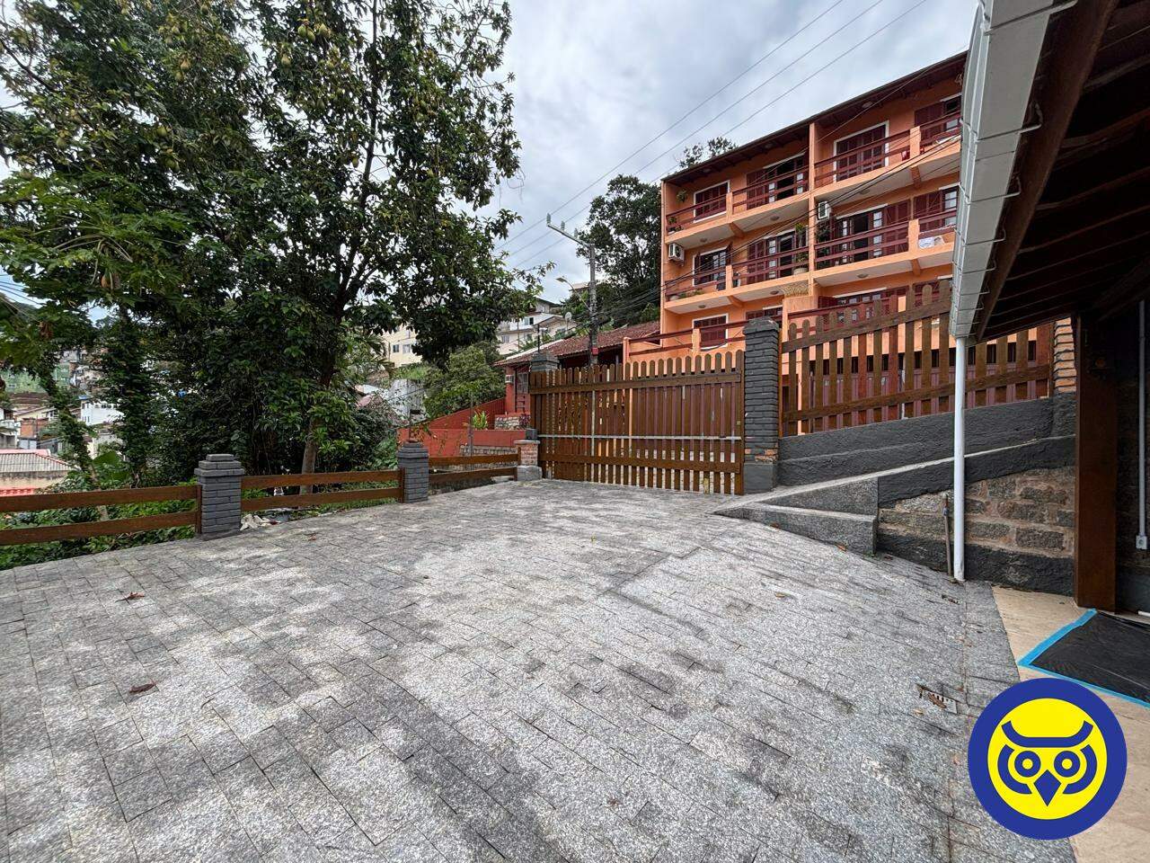 Casa para aluguel no Agronômica: 