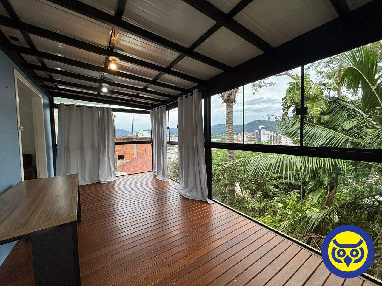 Casa para aluguel no Agronômica: 