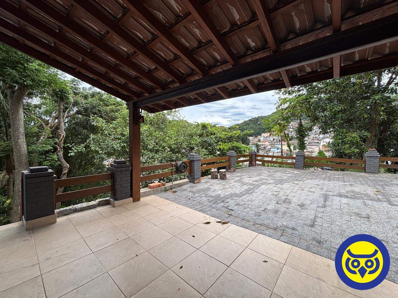 Casa para aluguel no Agronômica: 