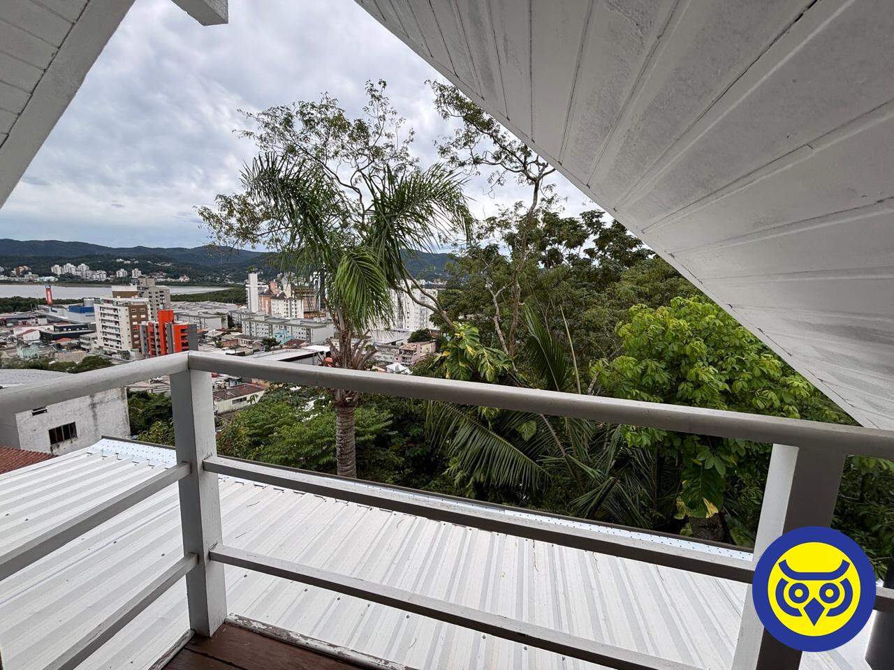 Casa para aluguel no Agronômica: 