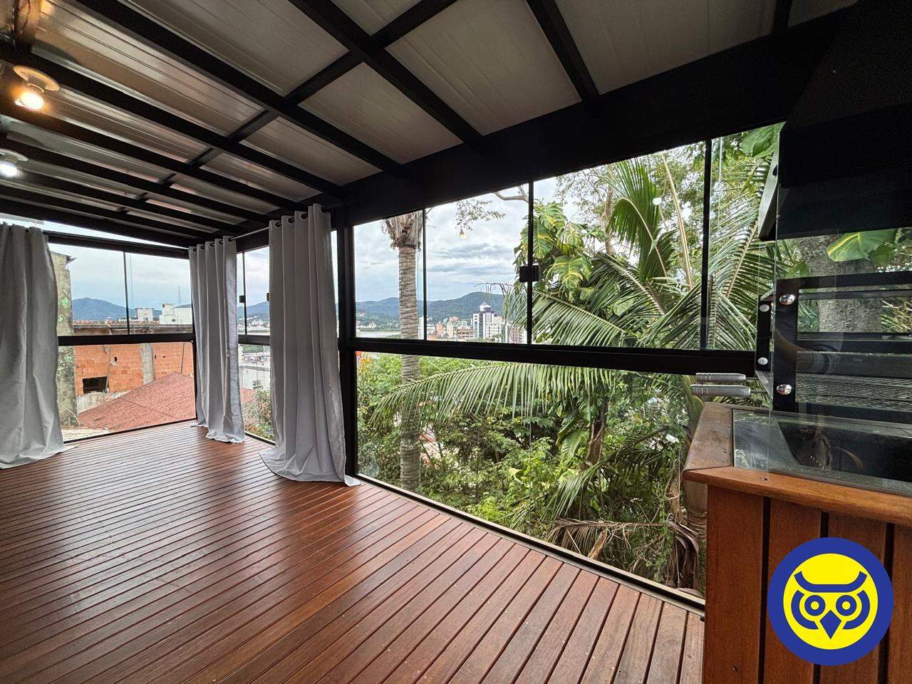 Casa para aluguel no Agronômica: 