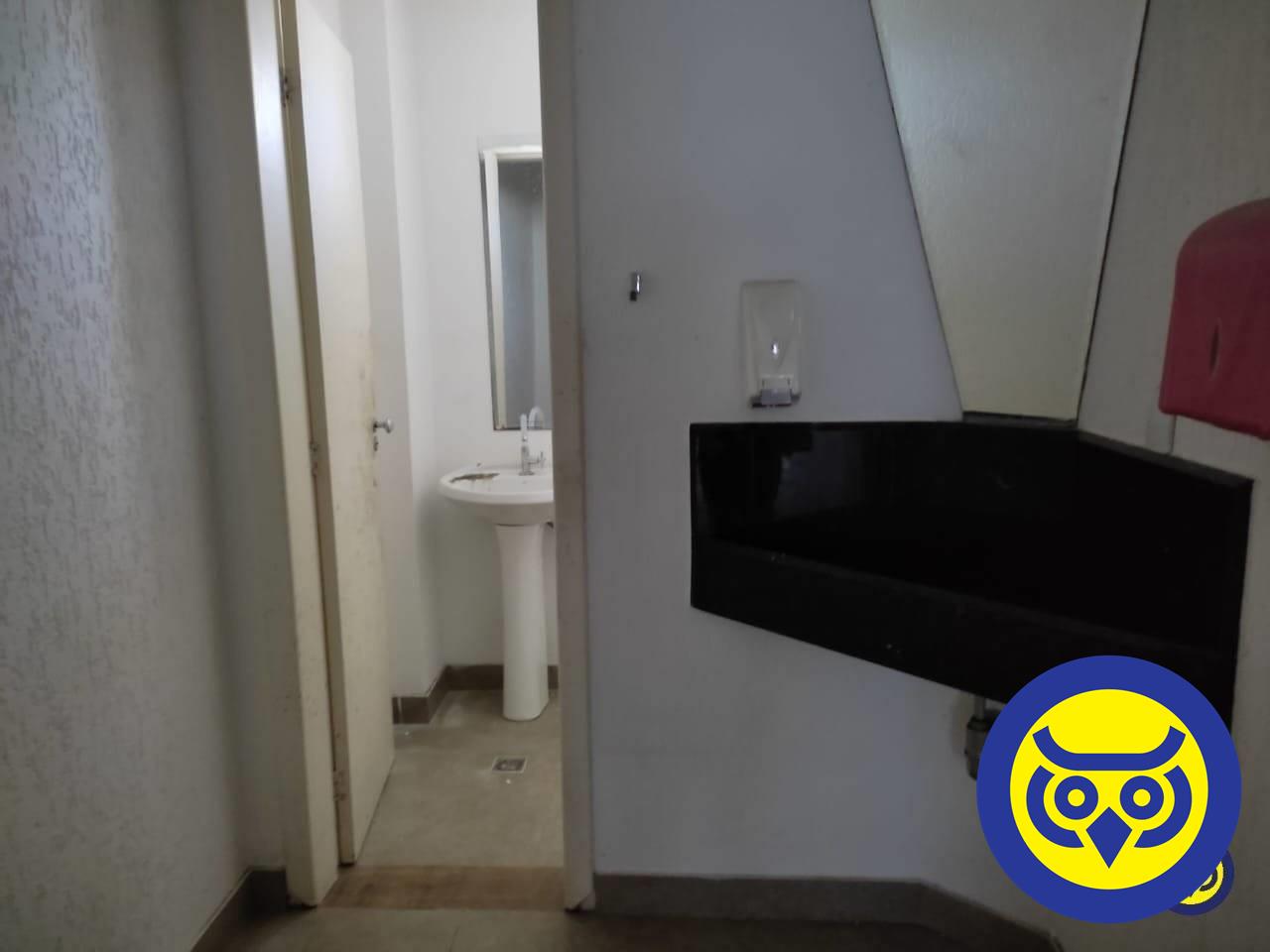 Prédio Comercial para aluguel no Centro: 