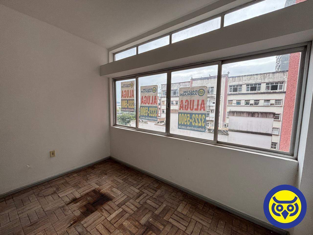 Salas/Conjuntos para aluguel no Centro: 