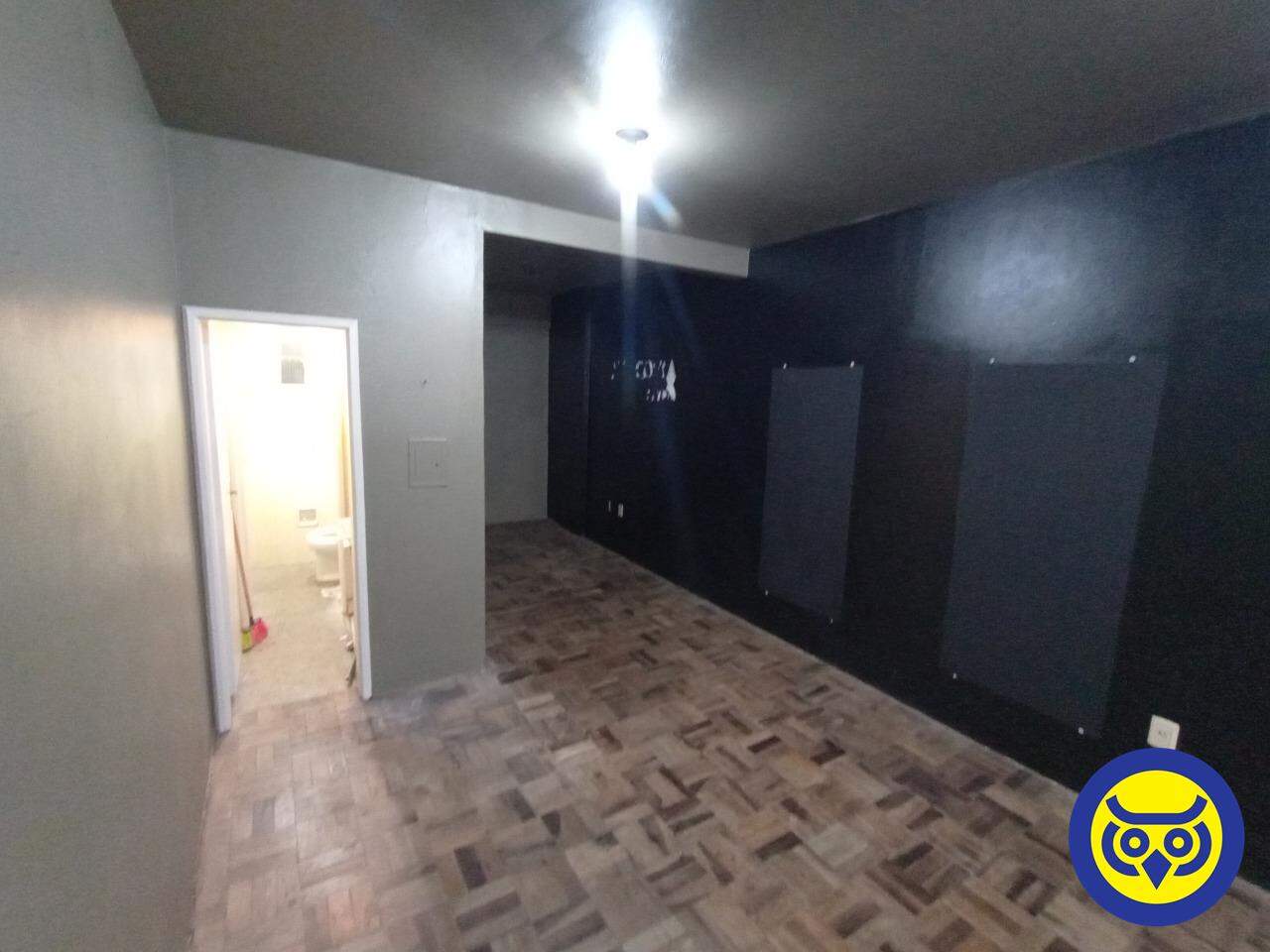 Salas/Conjuntos para aluguel no Centro: 