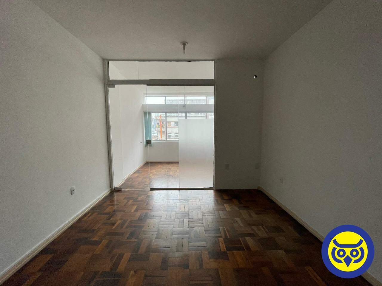 Sala para aluguel no Centro: 