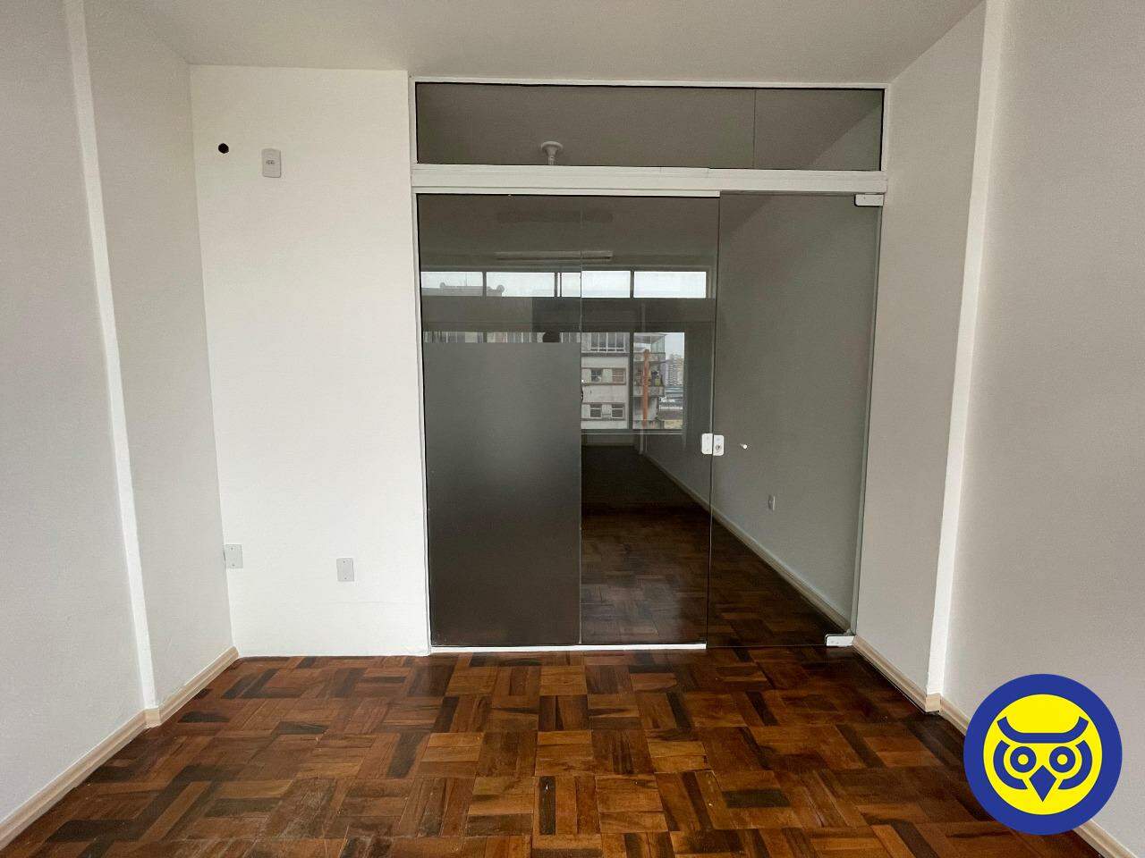 Sala para aluguel no Centro: 