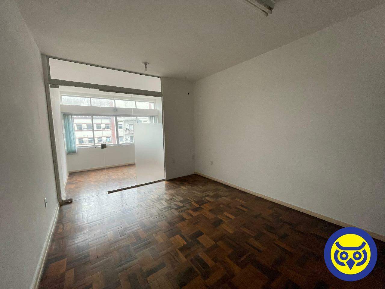 Sala para aluguel no Centro: 