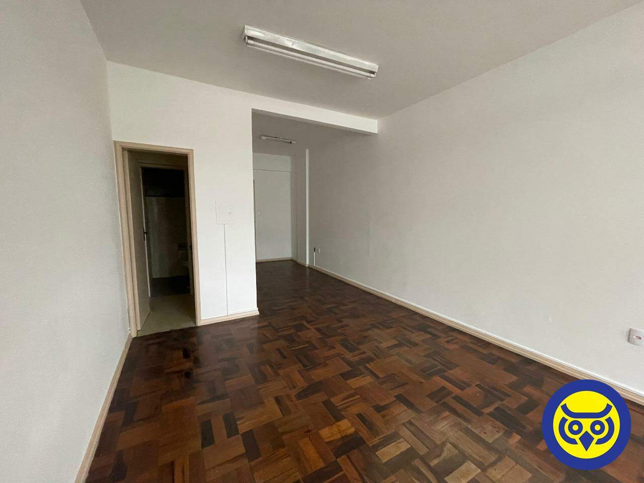 Sala para aluguel no Centro: 
