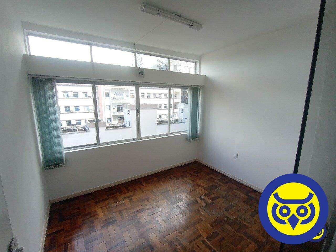 Sala para aluguel no Centro: 