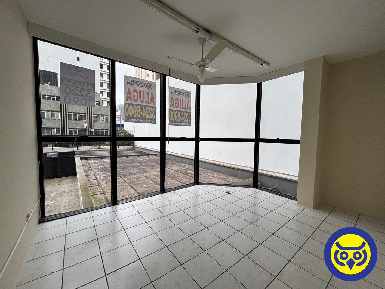 Salas/Conjuntos para aluguel no Centro: