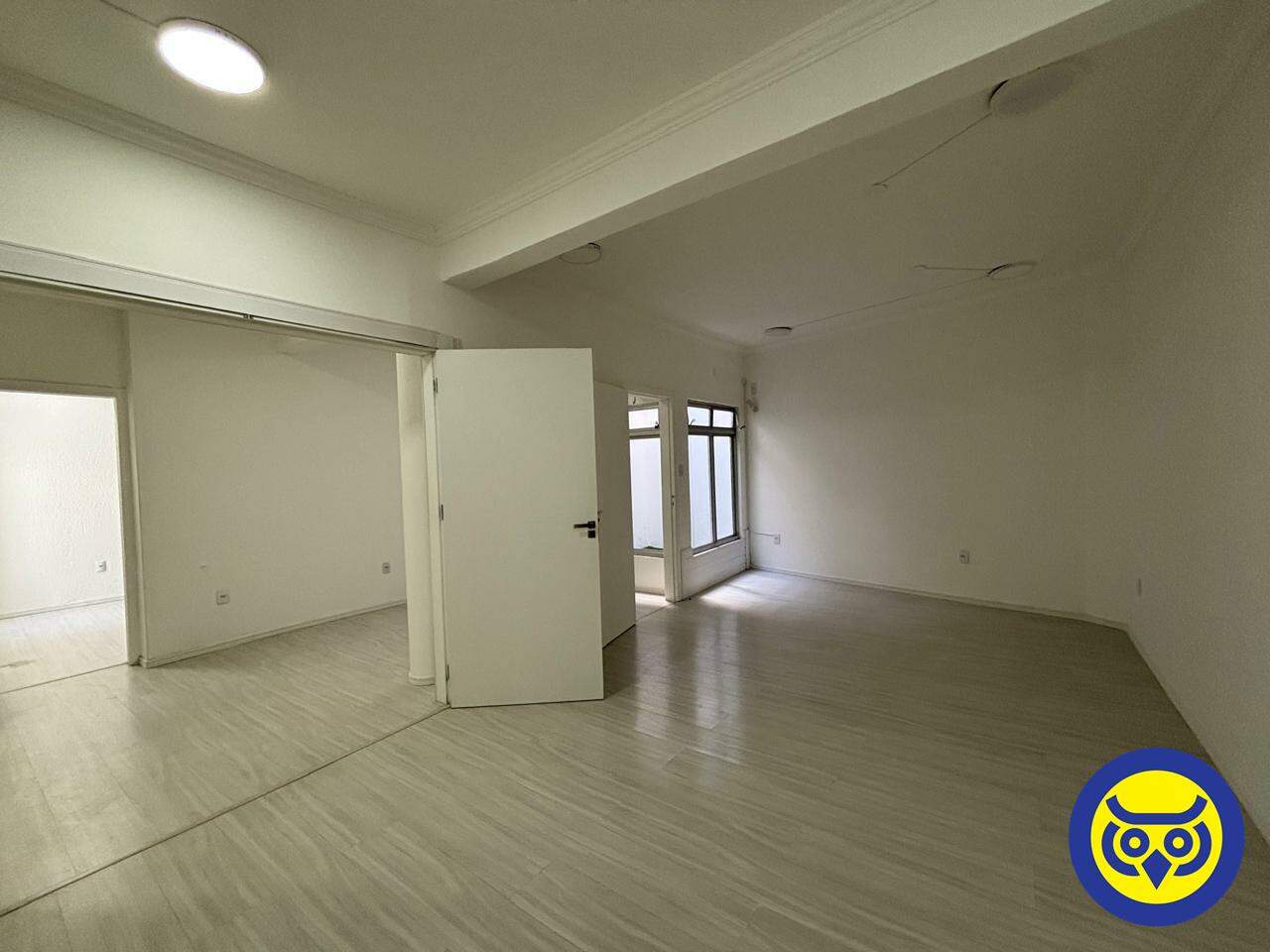 Sala para aluguel no Centro: 
