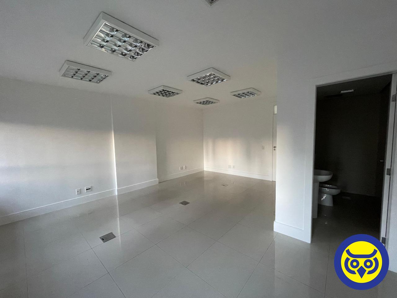 Salas/Conjuntos para aluguel no Centro: 